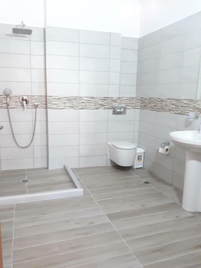 Beleris Rooms ฮีมาเรอ ภายนอก รูปภาพ