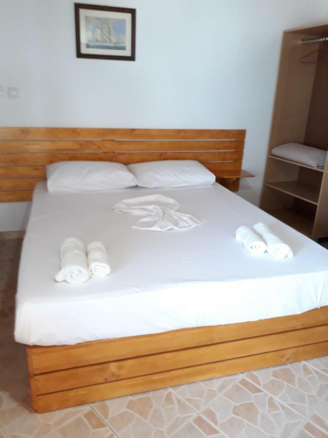Beleris Rooms ฮีมาเรอ ภายนอก รูปภาพ
